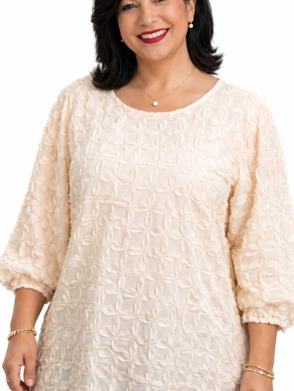 Plus Size 1X Women’s Cream top. Textured Floral Appliqué Balloon Sleeve blouse